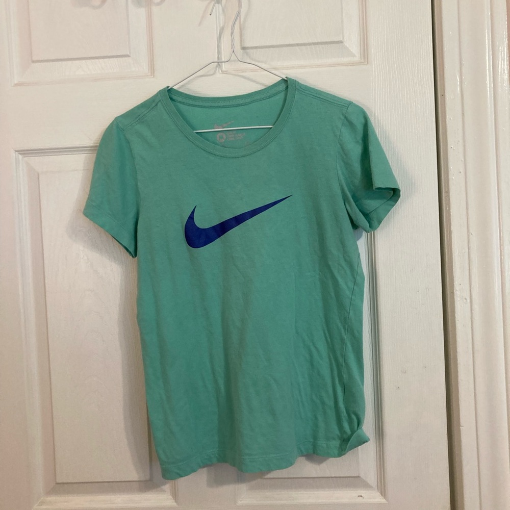 Nike tshirt